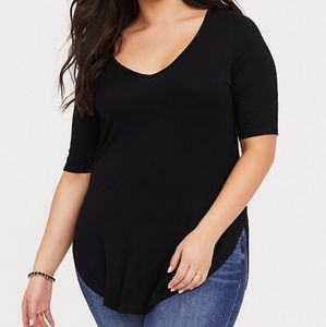 SUPER SOFT BLACK V-NECK TUNIC  TUNIC TEE

DETAILS